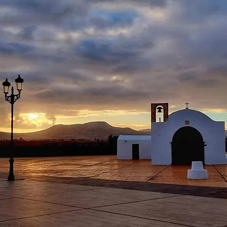 Casa Del Mar Air - Conditioned With Pool Views - Playa Corralejo