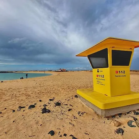 Casa Del Mar Air - Conditioned With Pool Views - Playa * Corralejo