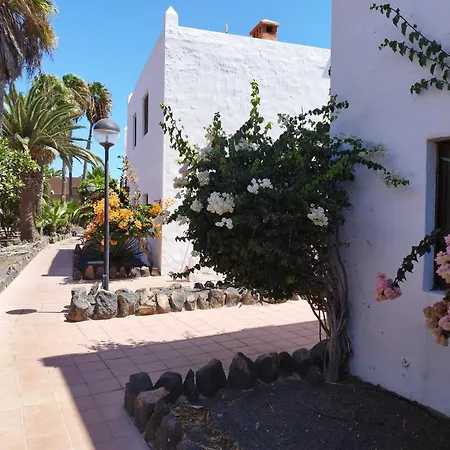 Casa Del Mar Air - Conditioned Apartment With Pool Views - Corralejo Playa