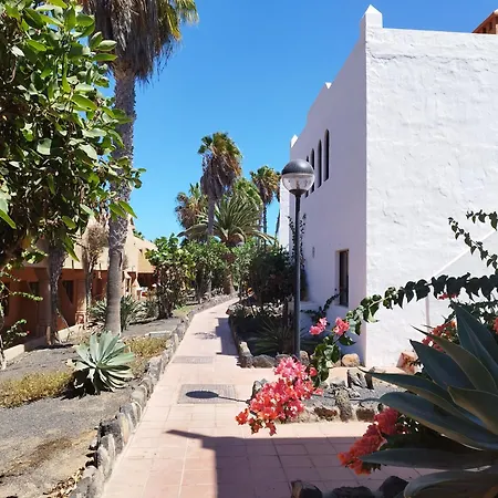 Casa Del Mar Air - Conditioned Apartment With Pool Views - Corralejo Playa